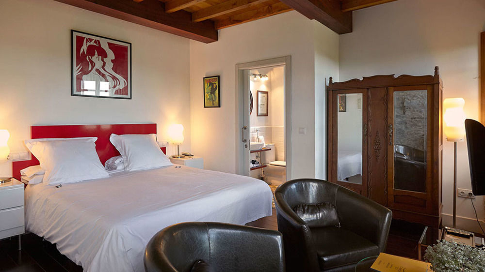 Hotel Rural 3 Cabos El Vallin Exteriör bild
